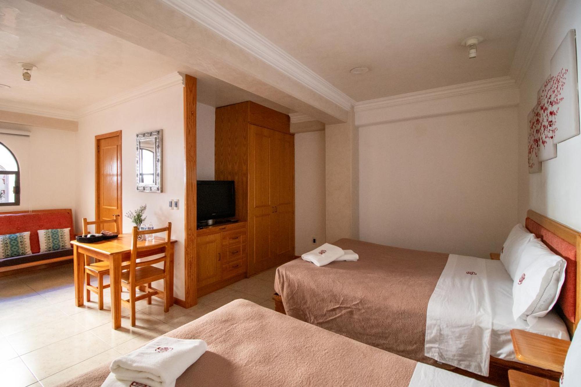 Suites Sevilla Puebla Eksteriør bilde