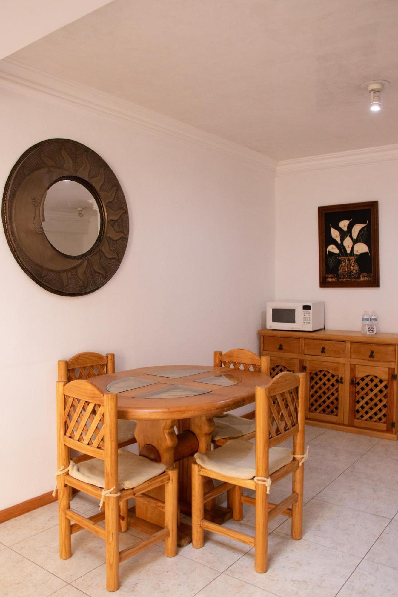 Suites Sevilla Puebla Eksteriør bilde