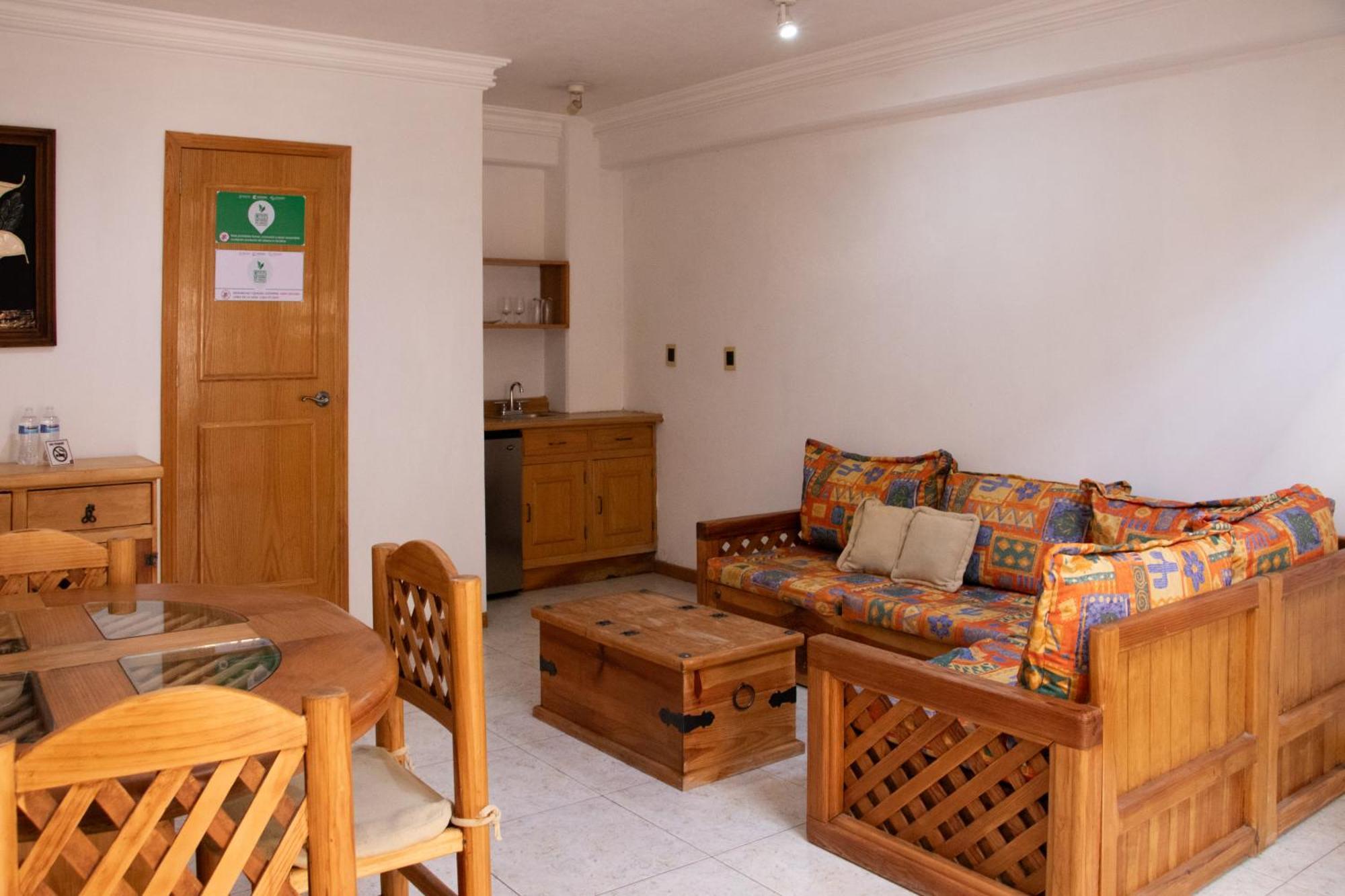 Suites Sevilla Puebla Eksteriør bilde