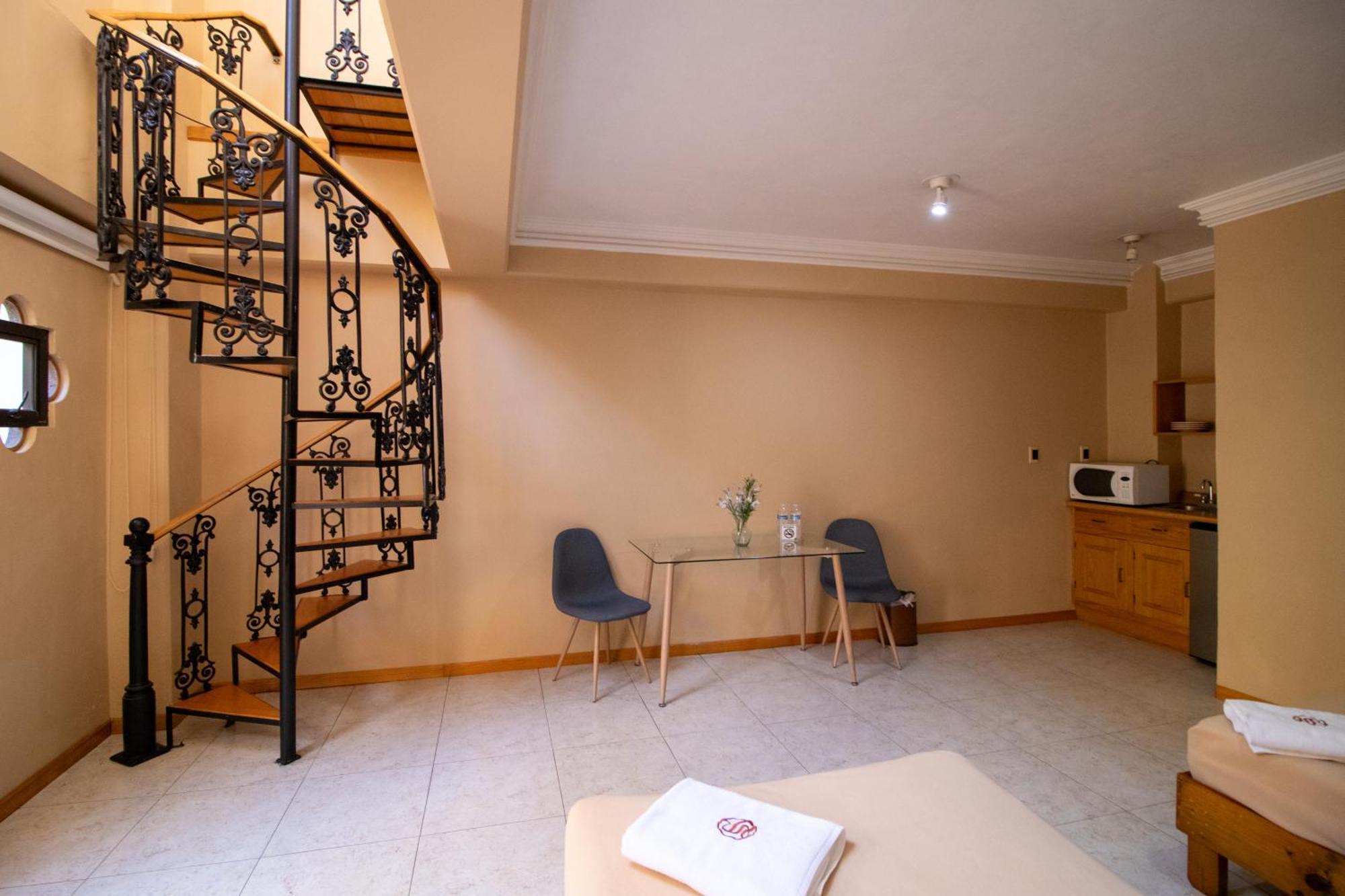 Suites Sevilla Puebla Eksteriør bilde