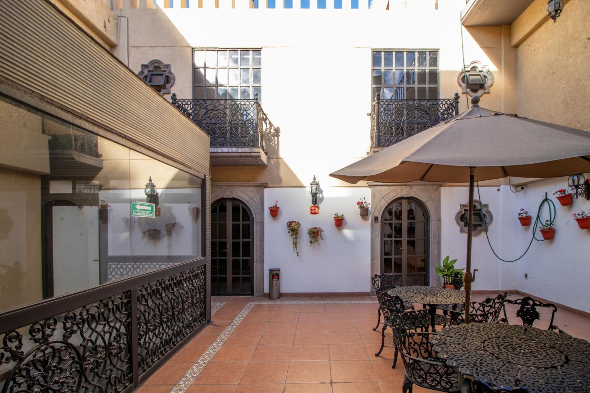 Suites Sevilla Puebla Eksteriør bilde