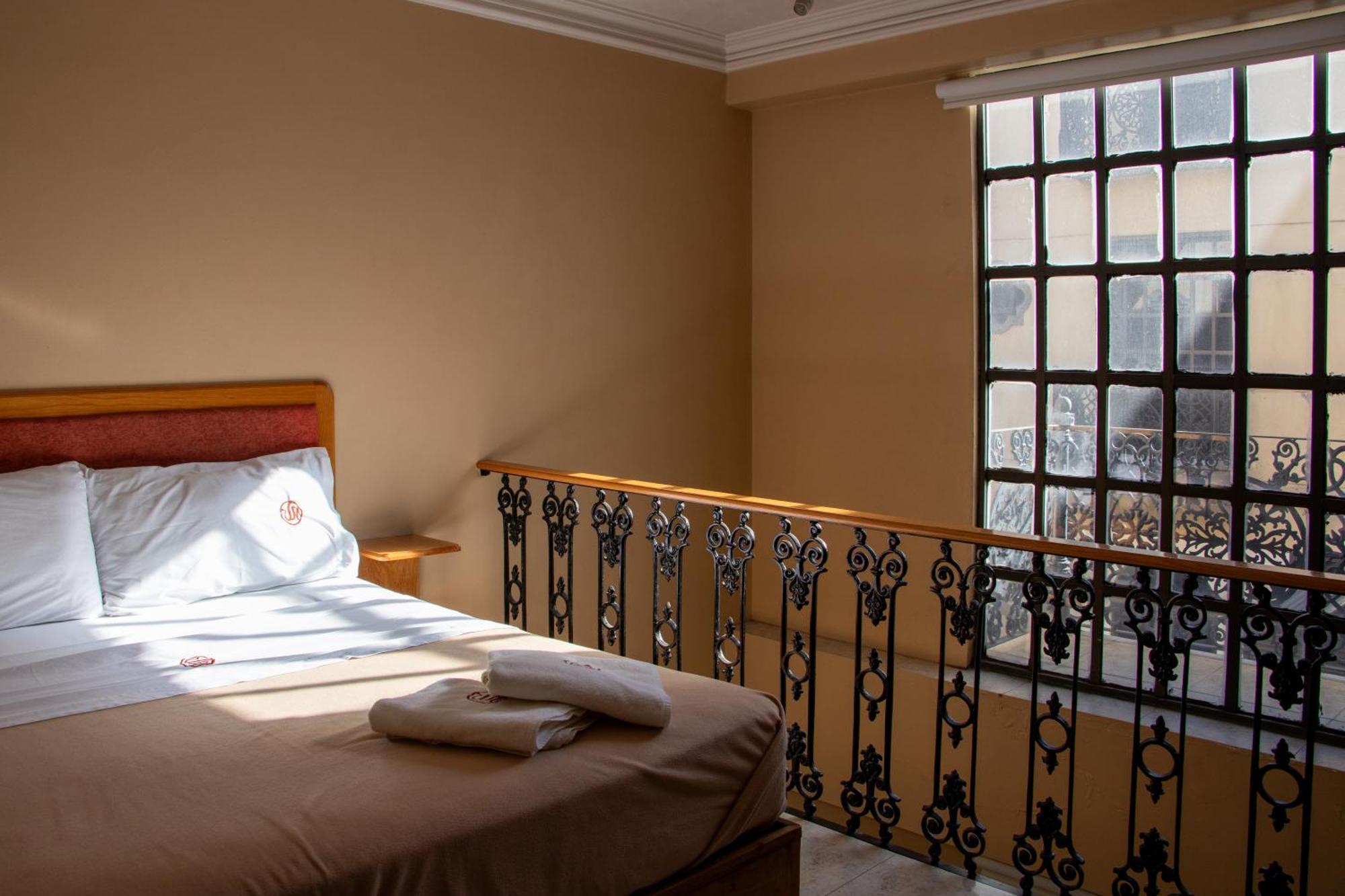 Suites Sevilla Puebla Eksteriør bilde